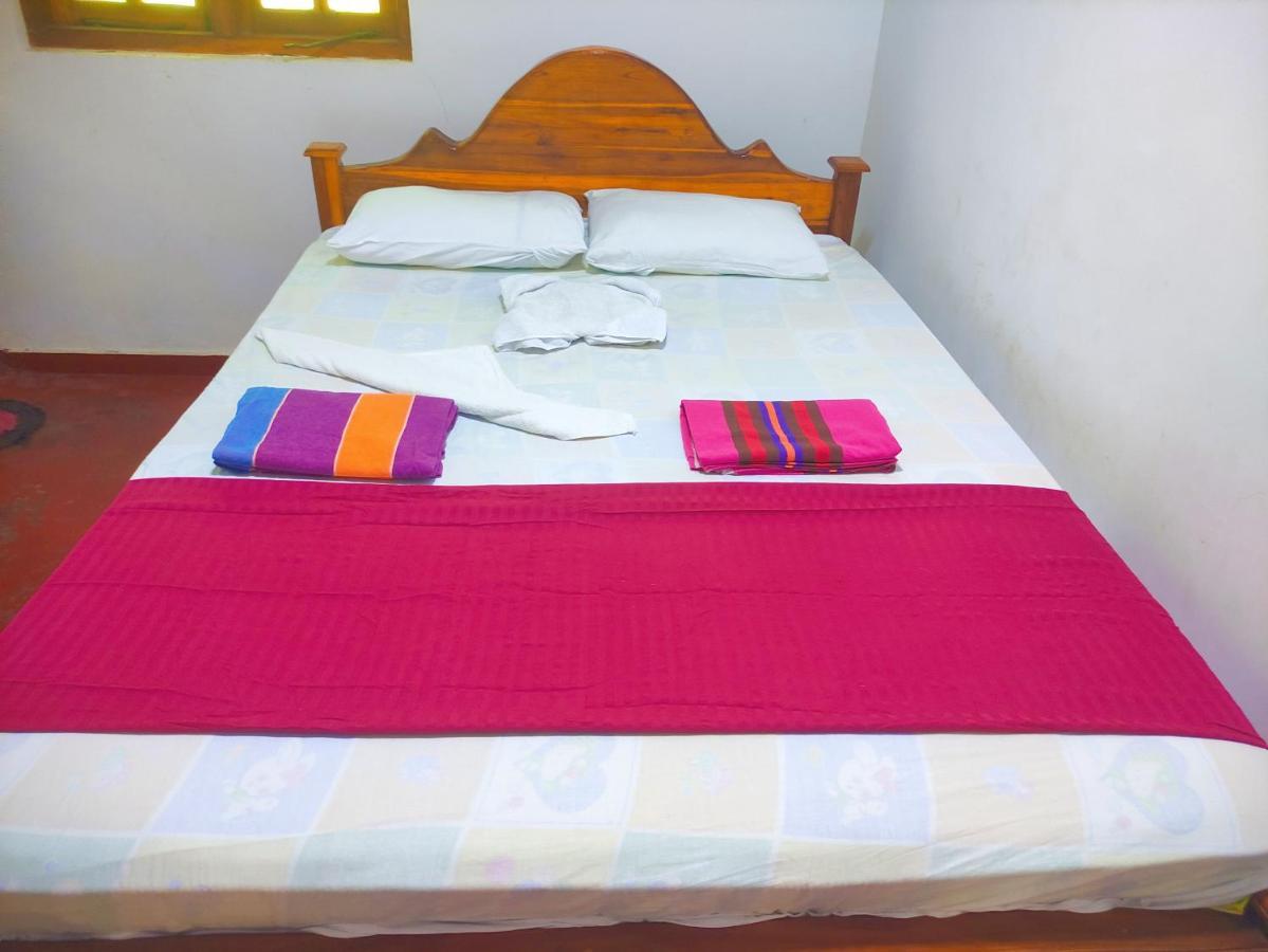 Deer Garden Guest Hotel Polonnaruwa Bagian luar foto