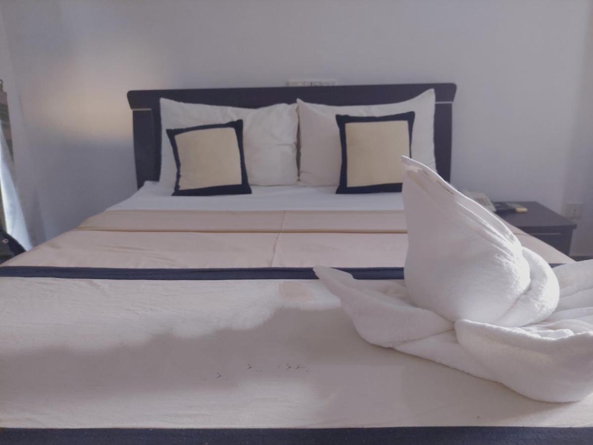 Deer Garden Guest Hotel Polonnaruwa Bagian luar foto