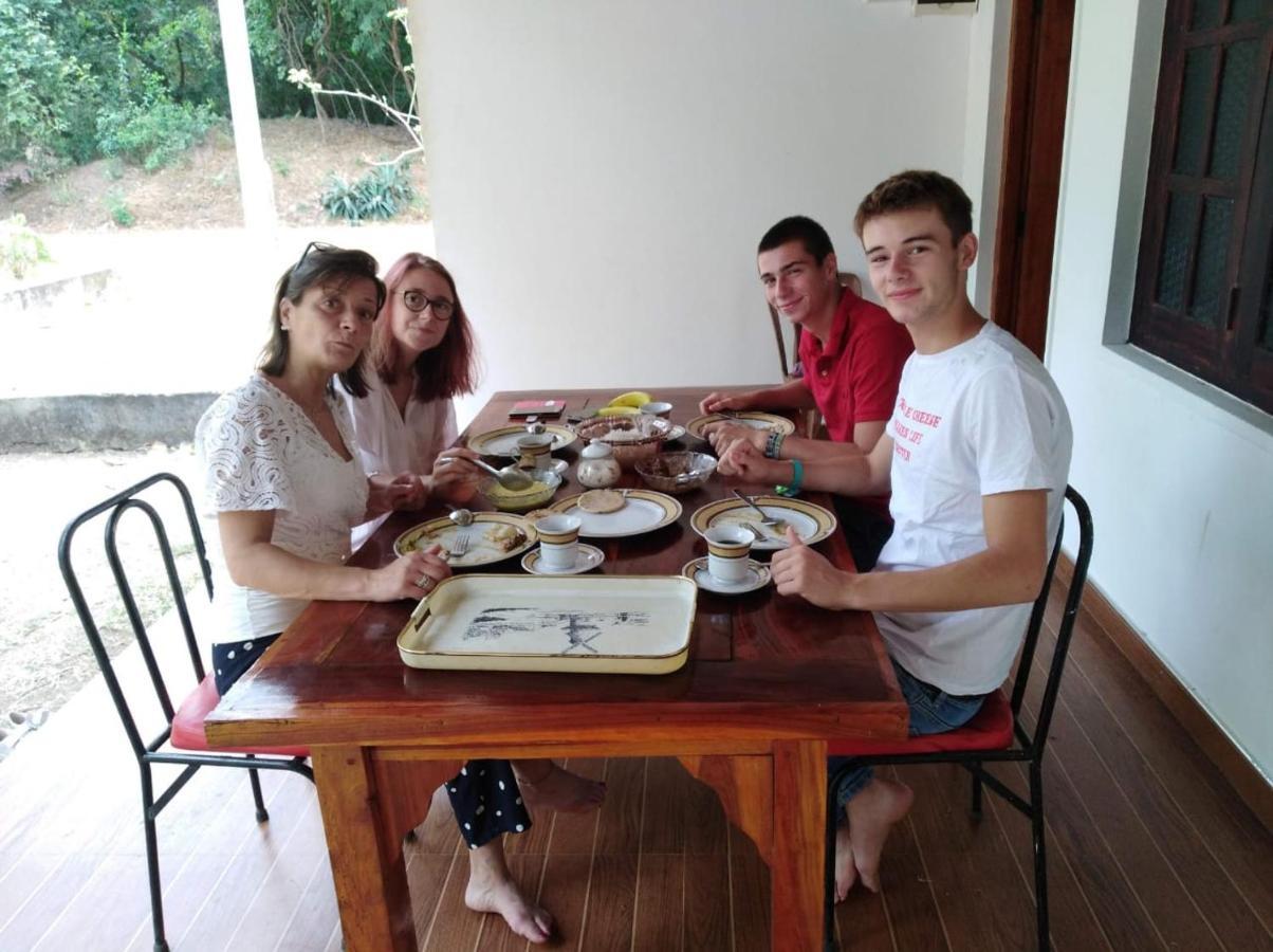Deer Garden Guest Hotel Polonnaruwa Bagian luar foto