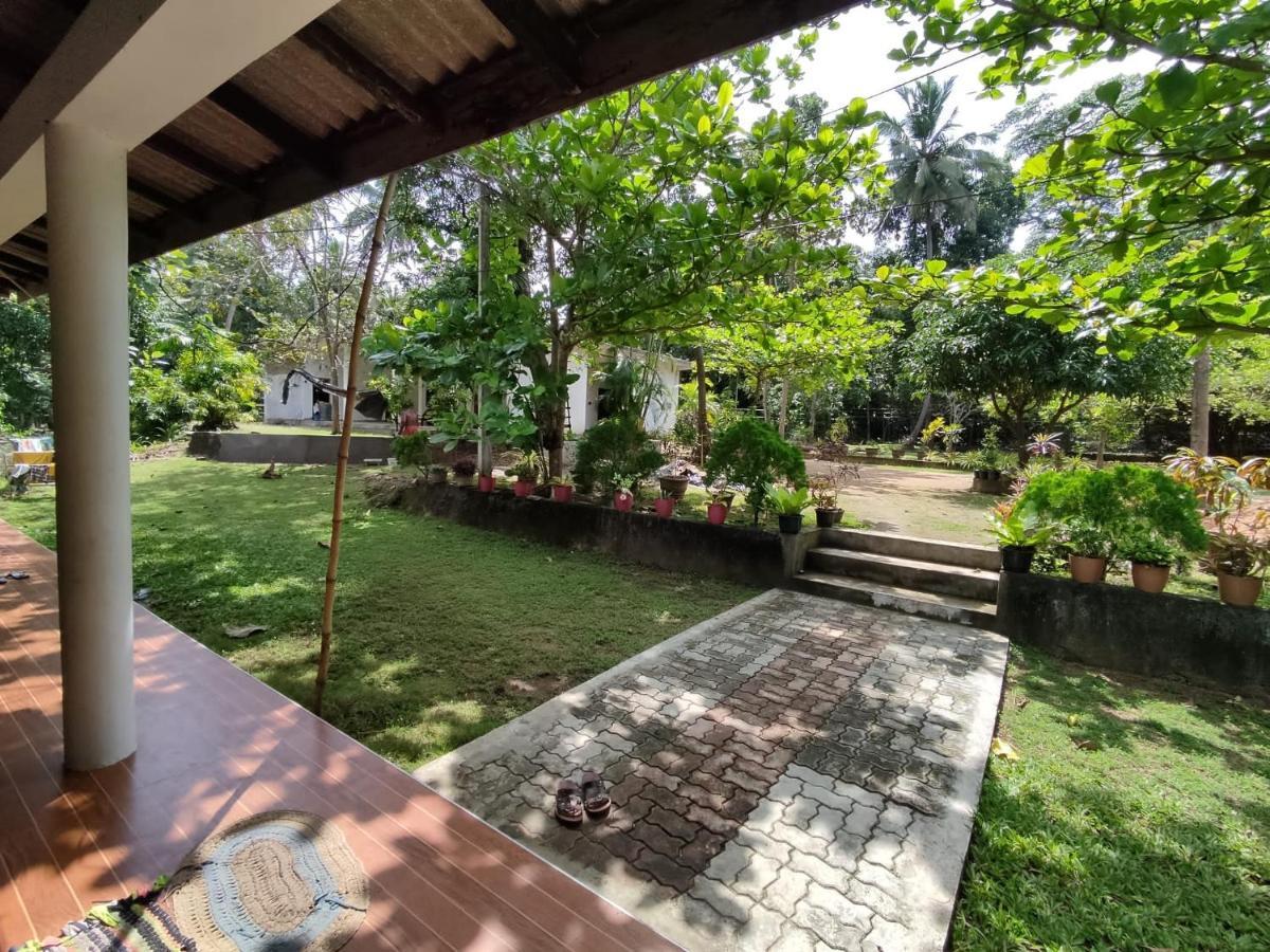 Deer Garden Guest Hotel Polonnaruwa Bagian luar foto