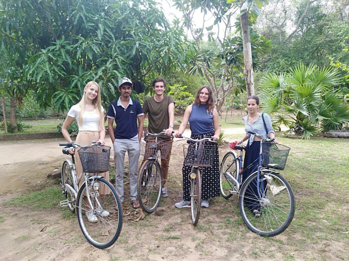Deer Garden Guest Hotel Polonnaruwa Bagian luar foto